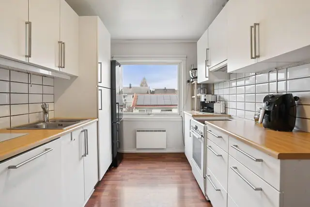 Praktisk kjøkkenløsning som kan moderniseres etter smak.