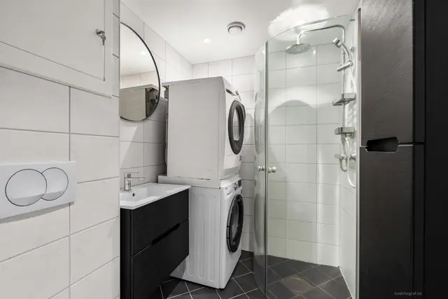 Baderommet ble renovert i 2016 i regi av borettslaget!