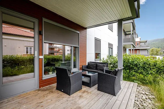 Overbygget terrasseplatting