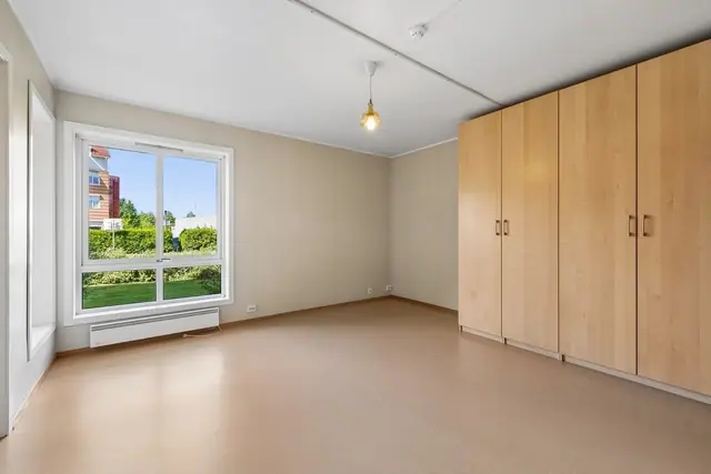 Godt med skapplass på soverommet