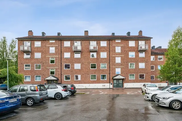 Leiligheten ligger i et etablert borettslag med gode fellesarealer!