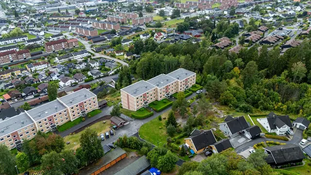 Oversiktsbilde som viser boligområdet og den fine beliggenheten på Åssiden!