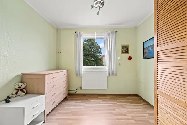 Praktisk rom som også egner seg godt for gjester, barn eller hjemmekontor!