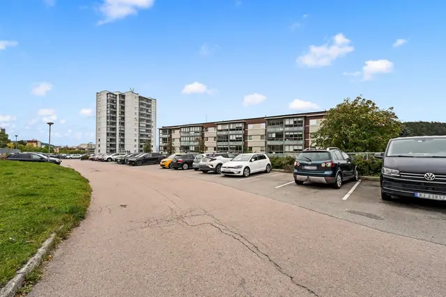 Parkeringsplass med enkel adkomst til boligen!
